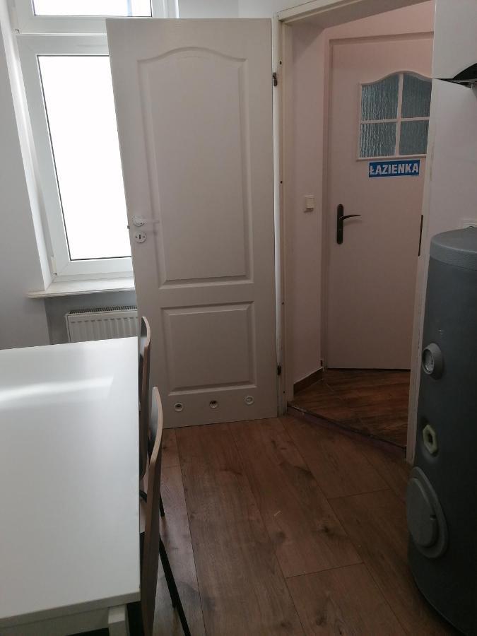 Apartament Tulip - Pokój 3 Ze Wspólną łazienką I Kuchnią Szczecin