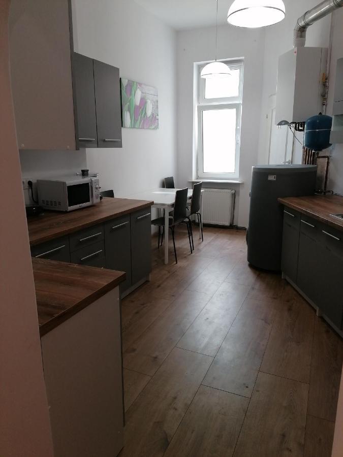 Apartament Tulip - Pokój 3 Ze Wspólną łazienką I Kuchnią