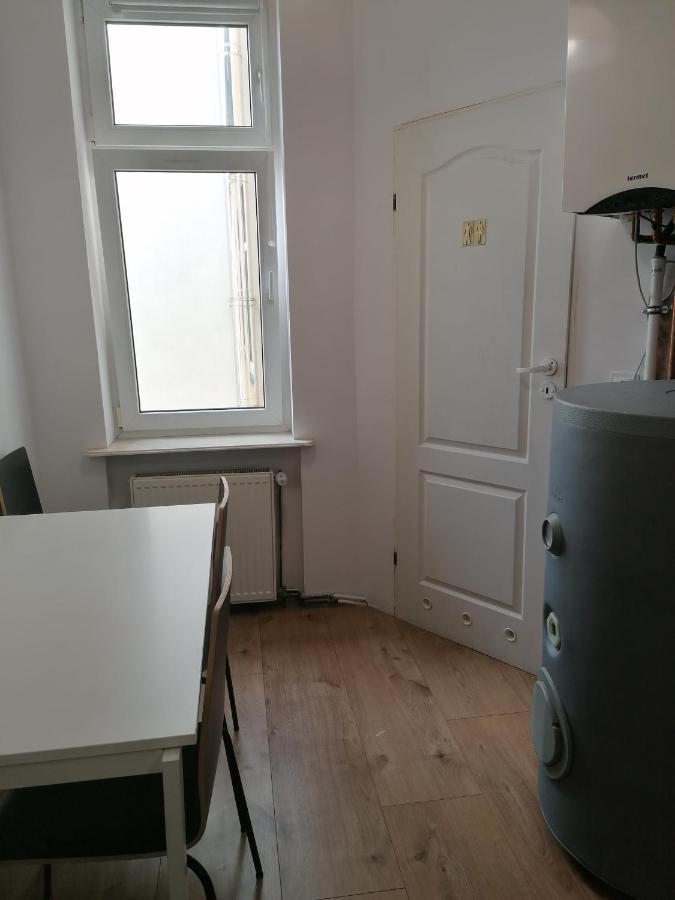 Tulip - Pokój 3 Ze Wspólną łazienką I Kuchnią Apartament *