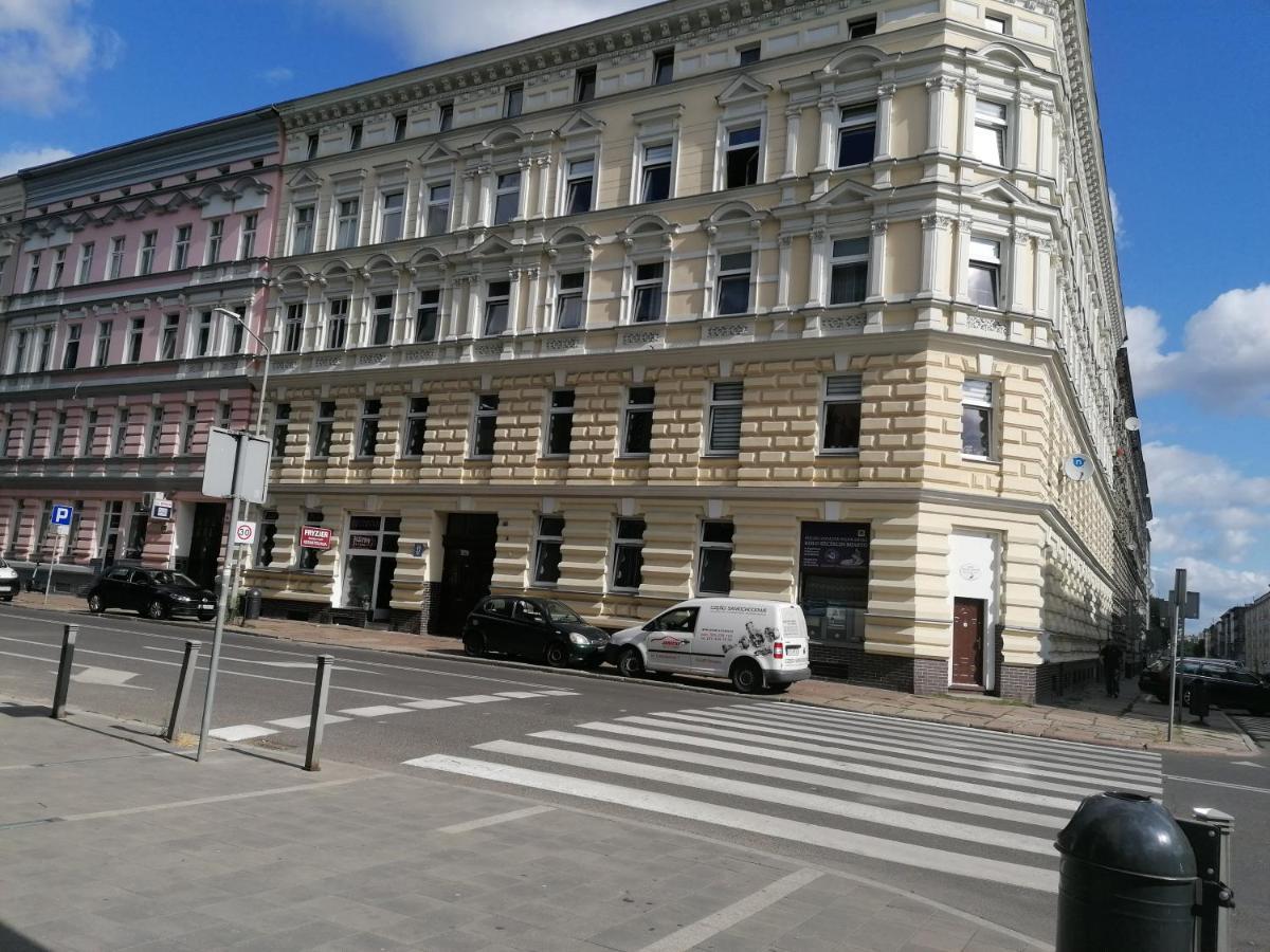 Tulip - Pokój 3 Ze Wspólną łazienką I Kuchnią * Szczecin